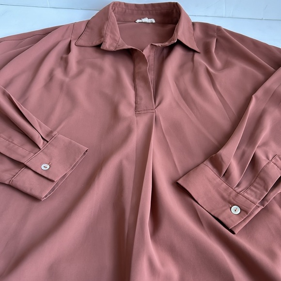 Jodifl rust split neck collar dolman sleeve hi lo oversized blouse - Picture 15 of 16